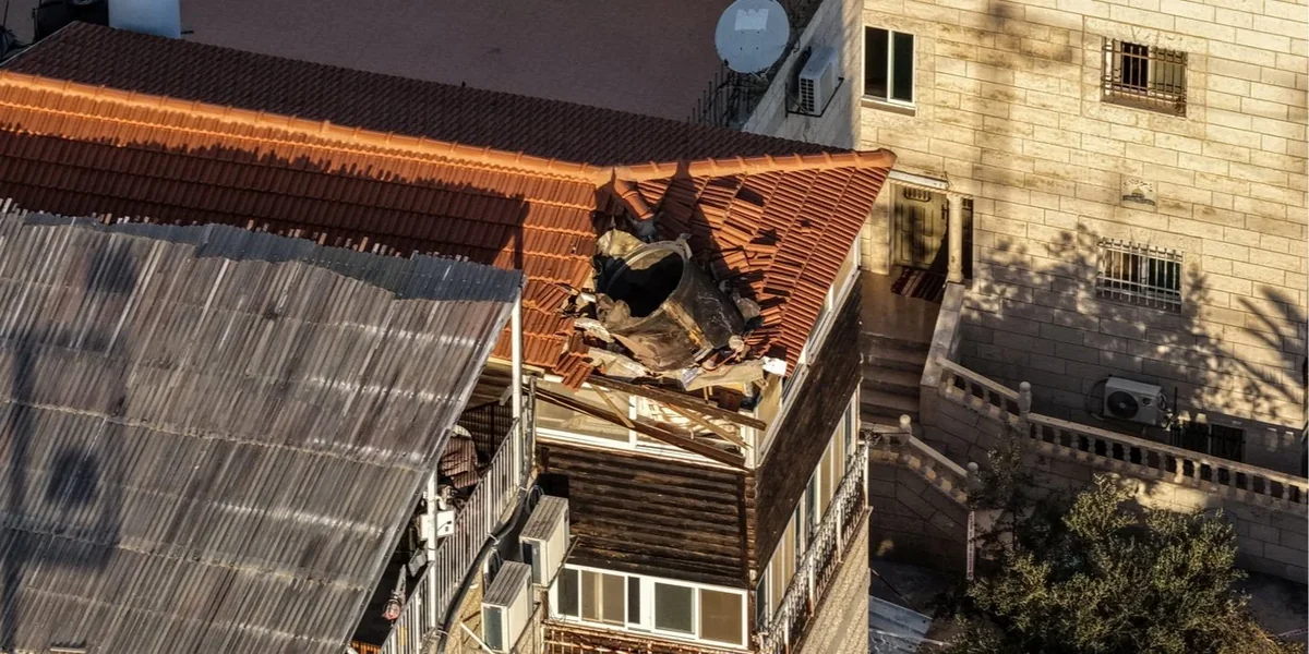 Обломок иранской ракеты упал в Старом городе Иерусалима