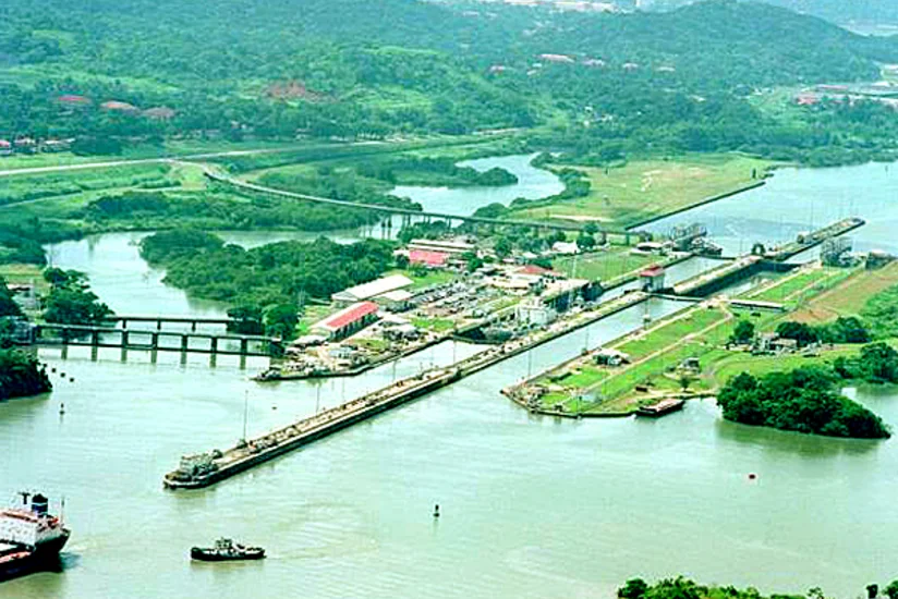 Panama kanalında tıxac yaranıb