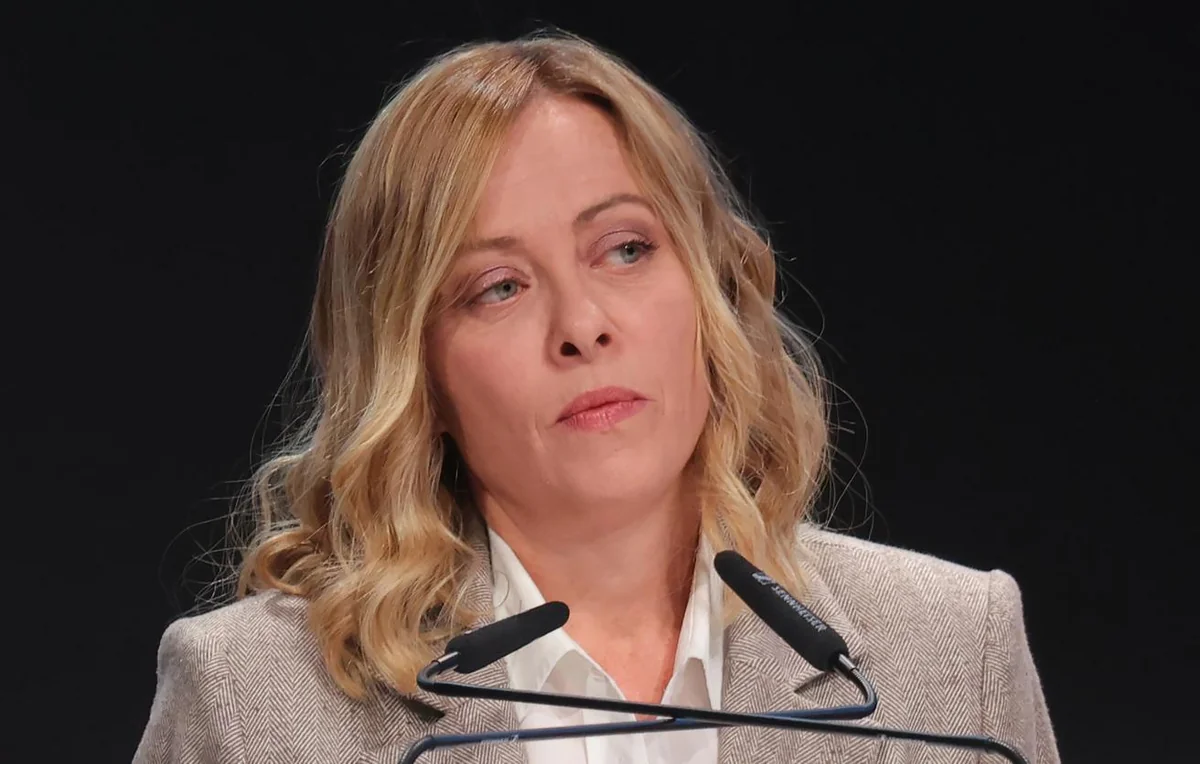 Meloni məhkəmə islahatları ilə bağlı keçirilən referendumda məğlubiyyətini etiraf edib