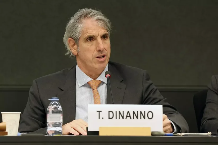 Tomas Dinanno: Çin nüvə silahları ilə bağlı ABŞ-la dialoqdan imtina edib