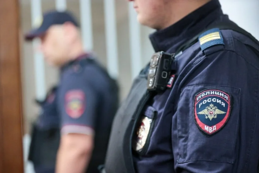 Rusiyada məktəblinin arbaletlə vurulması ilə bağlı cinayət işləri açılıb - YENİLƏNİB