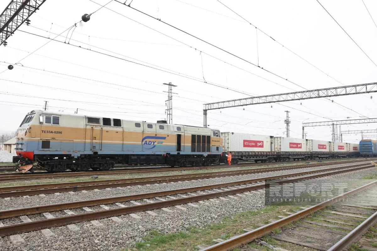 Russian humanitarian aid to Iran arrives at Azerbaijan's Qaradagh station