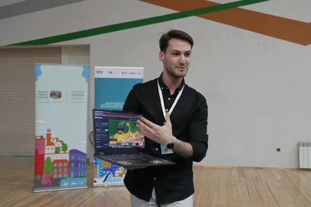 Gənclər Urban Hackathon 2026da dayanıqlı şəhər mobilliyi üçün həllər təqdim ediblər