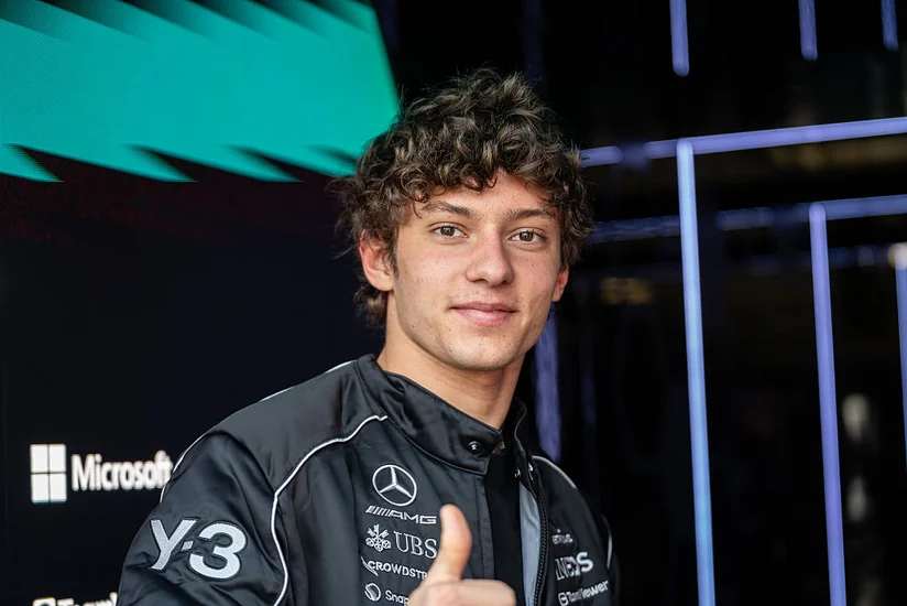 Антонелли выиграл Гран-при Японии Формулы 1