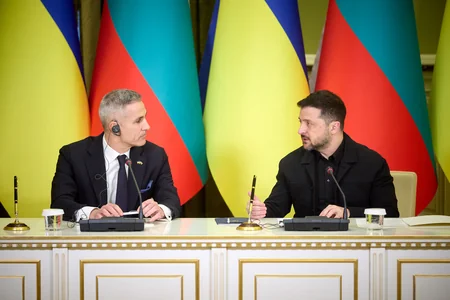 Ukrayna və Bolqarıstan 10 il müddətinə təhlükəsizlik sazişi imzalayıb