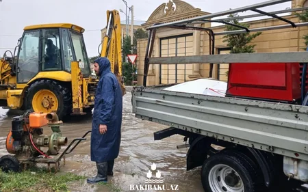 ИВ Баку: Жители подтопленных из-за дождей территорий временно размещены в отелях