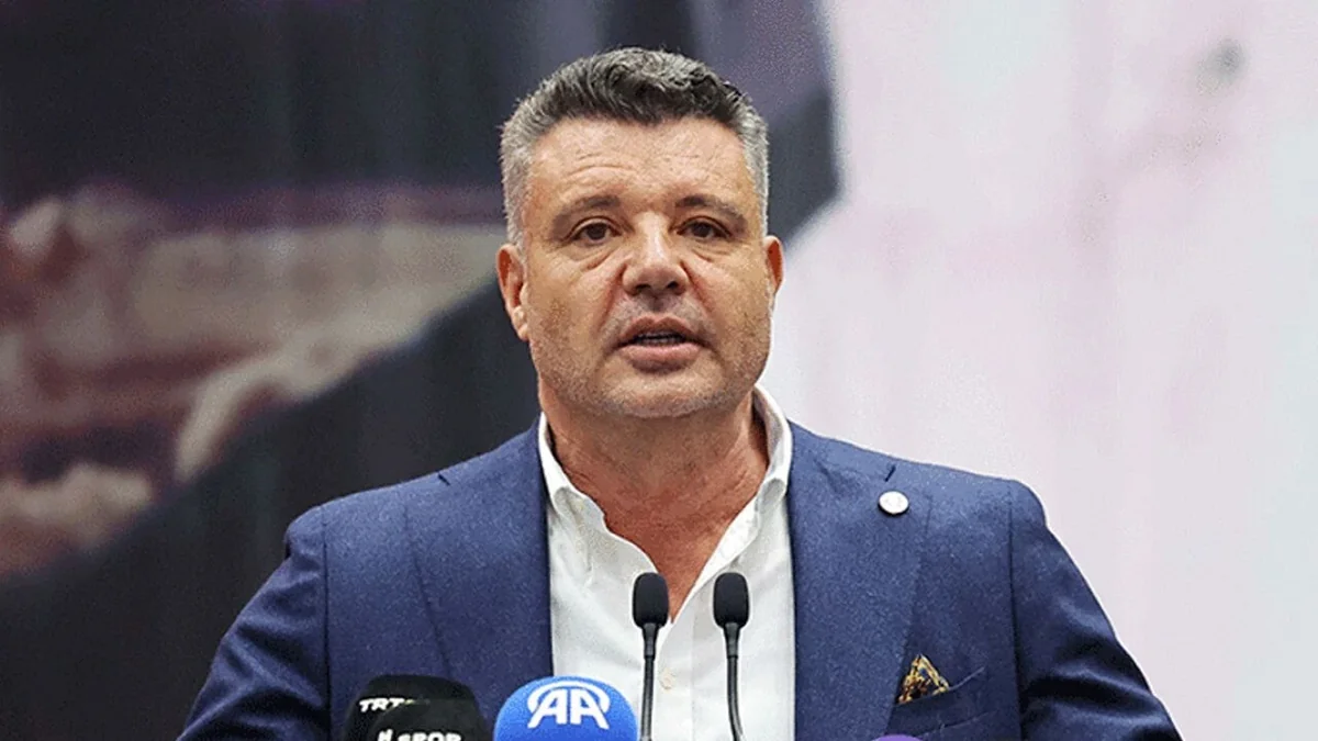 Fənərbağçanın prezidenti Sadettin Saran İstanbulda yol qəzasına düşüb
