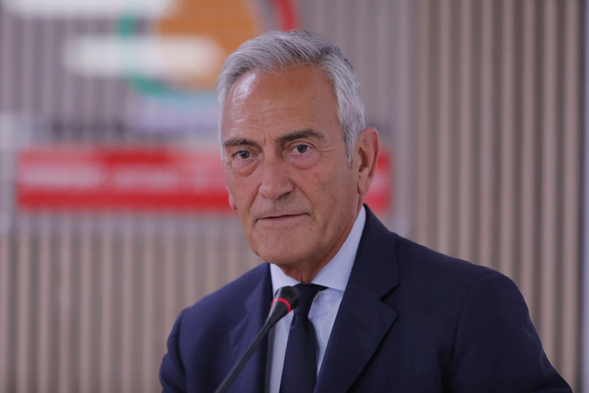 KİV: İtaliya Futbol Federasiyasının prezidenti istefa verib