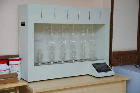 NDU-da Tibb fakültəsinin laboratoriyaları üçün yeni alınmış avadanlıqlar və dərsliklər təqdim olunub