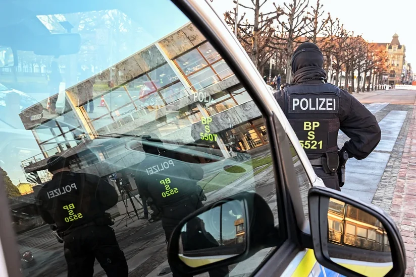 Almaniyada dəmir yolu stansiyasından hücumla bağlı təxminən 500 nəfər təxliyə edilib