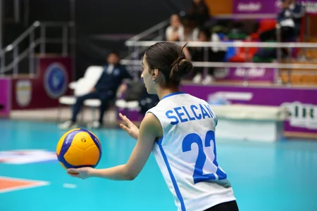18 yaşadək voleybolçu qızlar və oğlanlar arasında Azərbaycan çempionatı başa çatıb