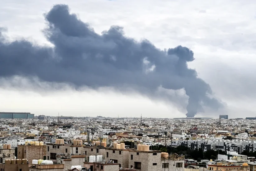 Küveytdə neft emalı zavoduna dron hücumu olub, yanğın baş verib