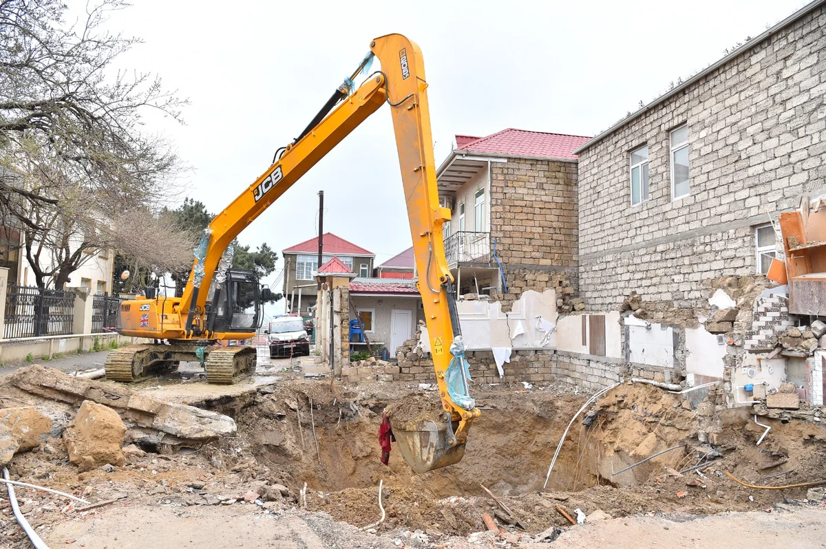 ADSEA: Kollektorun üzərində tikilmiş ev sökülüb
