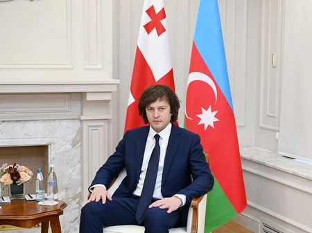 İlham Əliyevin Gürcüstanın Baş naziri İrakli Kobaxidze ilə təkbətək görüşü olub