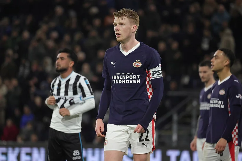 PSV-nin və Niderland millisinin futbolçusu Yerdi Sxauten 9 aylıq sıradan çıxıb