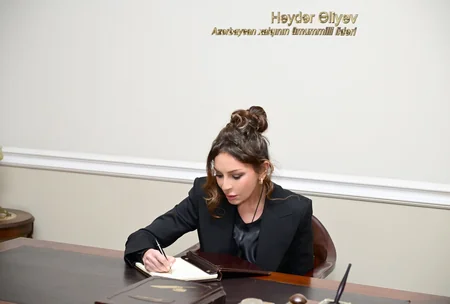 Mehriban Əliyeva Tbilisidə Mirzə Fətəli Axundzadə adına Azərbaycan Mədəniyyəti Muzeyi ilə tanış olub
