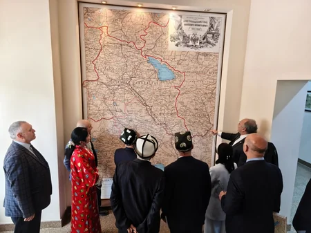 Qərbi Azərbaycan İcmasında özbək və qırğız yazıçılarla görüş keçirilib