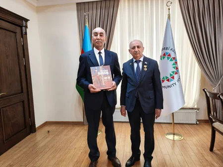 Qərbi Azərbaycan İcmasında özbək və qırğız yazıçılarla görüş keçirilib