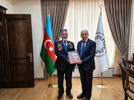 Qərbi Azərbaycan İcmasında özbək və qırğız yazıçılarla görüş keçirilib