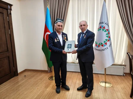 Qərbi Azərbaycan İcmasında özbək və qırğız yazıçılarla görüş keçirilib