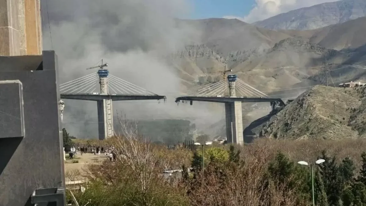 US and Israel attack railway bridge in Iran's Kashan