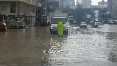 Heavy rains in Türkiye kill two, cause widespread flooding
