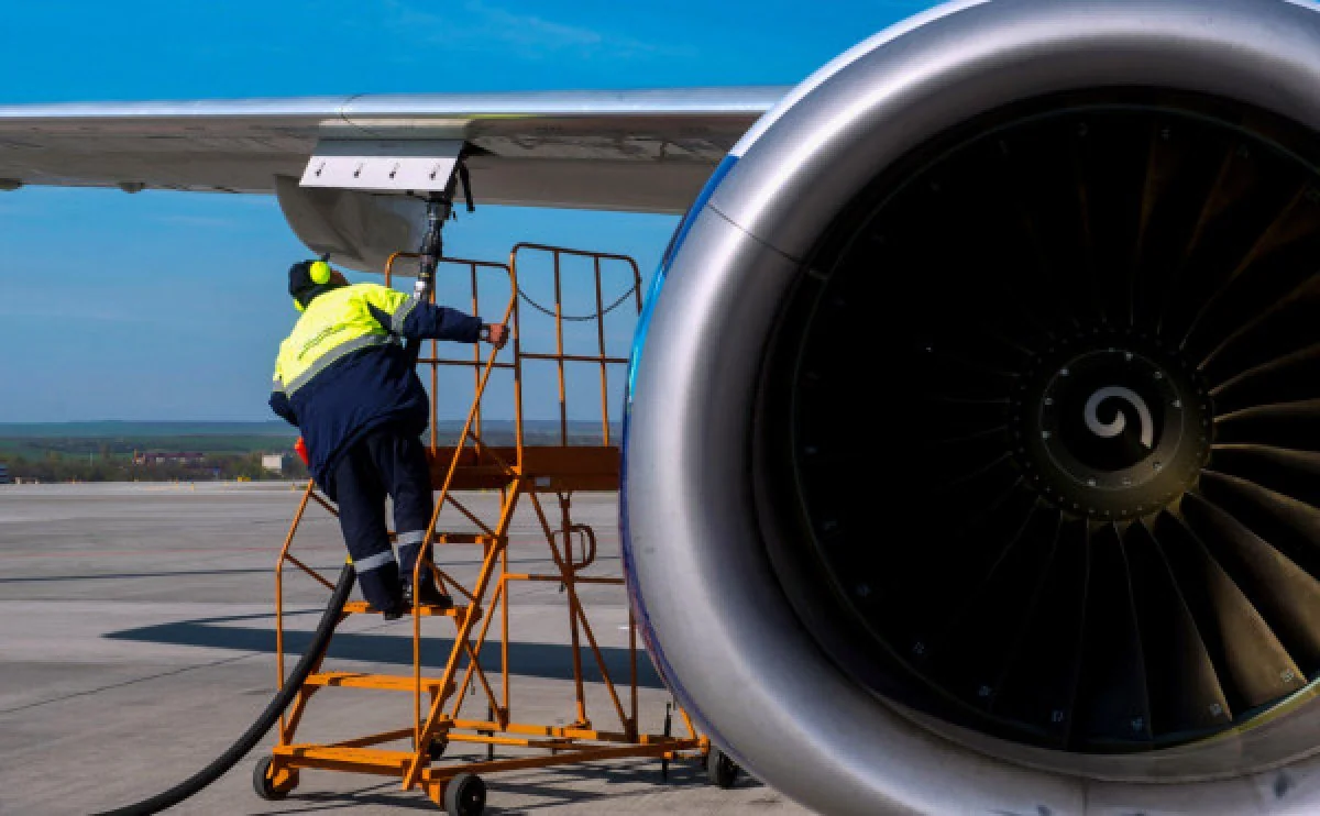 IATA: Восстановление поставок авиатоплива займет месяцы, даже если откроется Ормуз