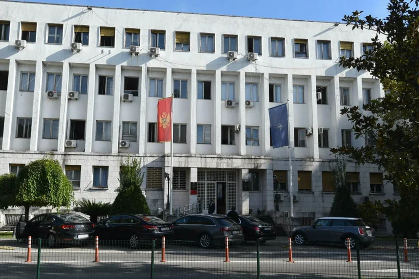 Monteneqro XİN: Hörmüz boğazında naviqasiya azadlığı prioritet olmalıdır