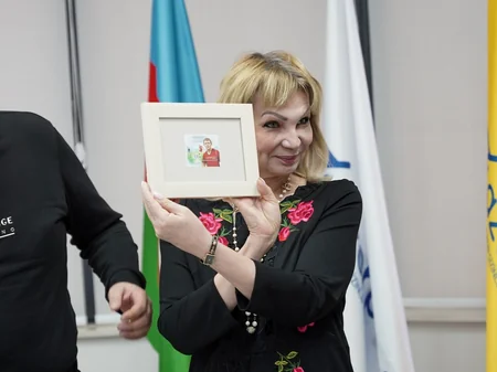 Выпущены почтовые марки к 80-летию Анатолия Банишевского