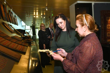 Litvanın Baş naziri Milli Xalça Muzeyini ziyarət edib