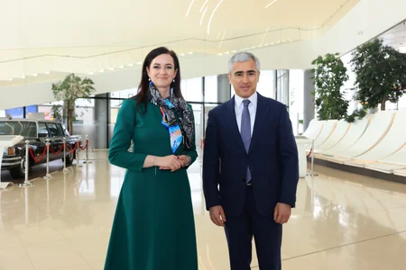 Litvanın Baş naziri Heydər Əliyev Mərkəzində olub