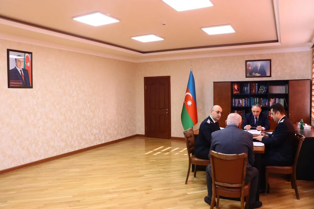 Kamran Əliyev Bakının Nizami rayonunda vətəndaşları qəbul edib