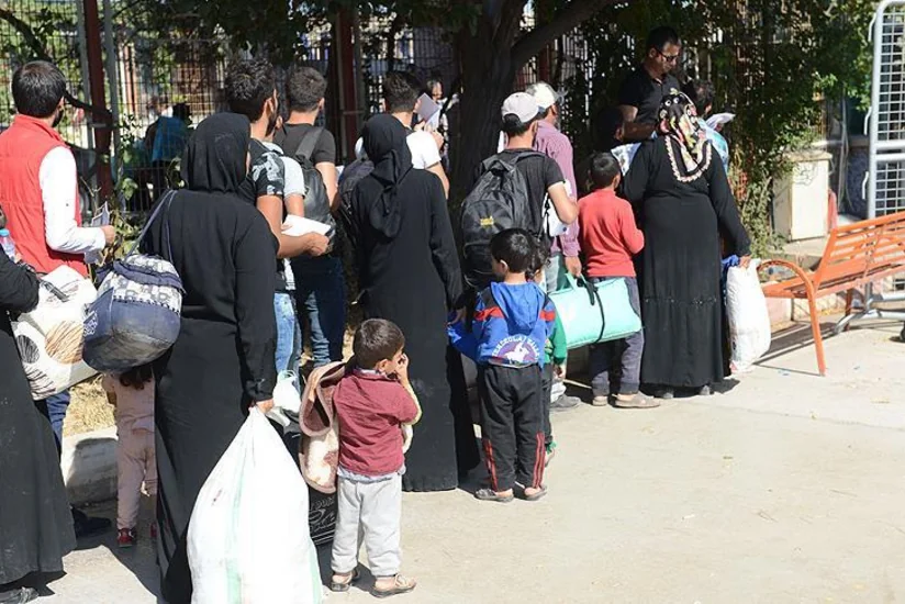 Türkiyəyə sığınan suriyalıların sayı 39 %-ə yaxın azalıb