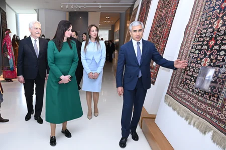 Litvanın Baş naziri Heydər Əliyev Mərkəzində olub