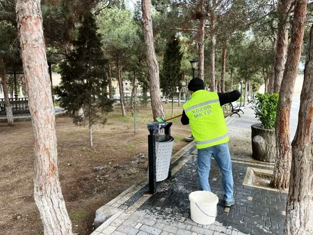 Bakı qəsəbələrinin küçələri yuyulub, əsaslı təmizlik işləri görülüb