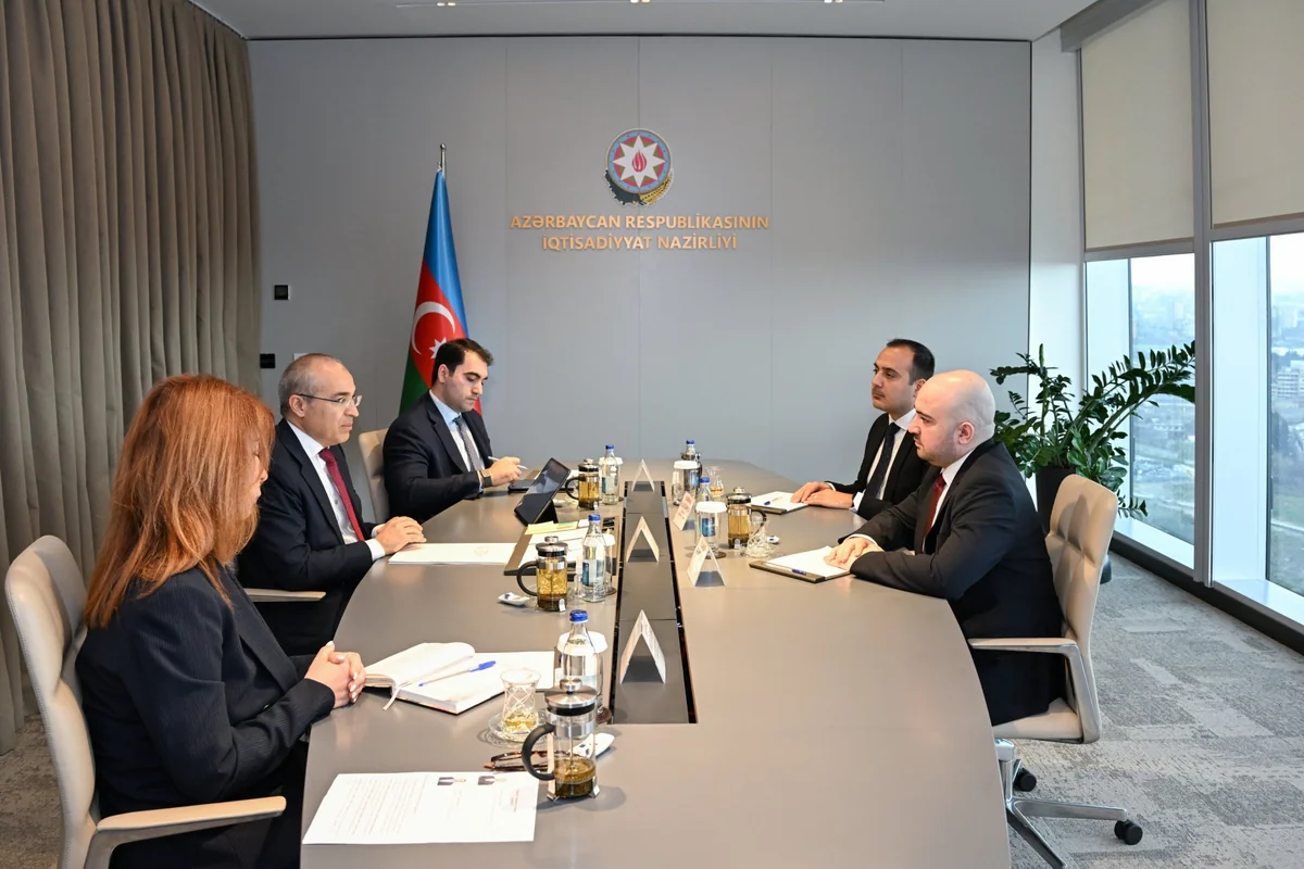 Mikayıl Cabbarov Yüksəliş müsabiqəsinin qalibləri ilə görüşüb