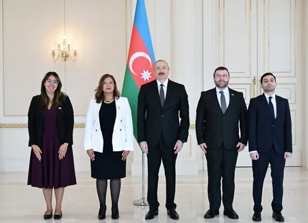 İlham Əliyev Kolumbiyanın Azərbaycana yeni təyin olunmuş səfirini qəbul edib - YENİLƏNİB