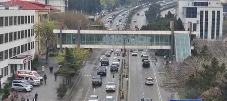 Bakının bir sıra yollarında nəqliyyatın sıxlığı yaranıb