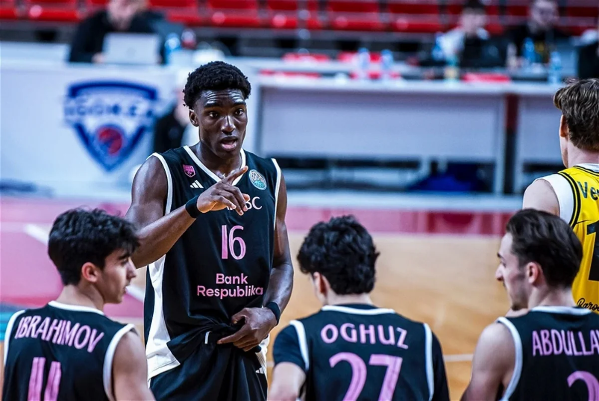 Emmanuel Aqbason: Çempionlar Liqasında rəmzi 5-liyə düşdüyümə görə komanda yoldaşlarıma təşəkkür edirəm
