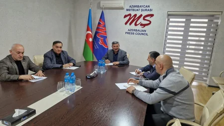 Mətbuat Şurasına üzvlük haqlarının ödənilməsində yaranan problem müzakirə olunub