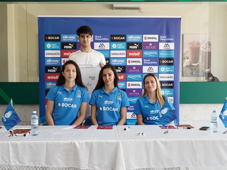 Azərbaycan millisinin futbolçularının iştirakı ilə imza günü təşkil olunub