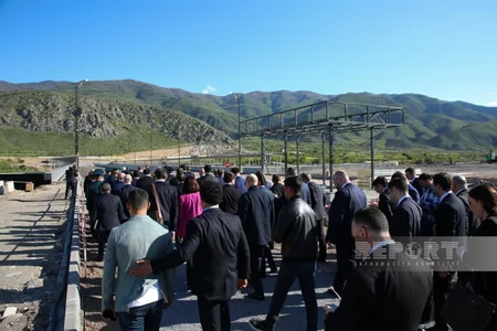 Azərbaycan və Rusiya rəsmiləri Ağbənd avtomobil körpüsünün icra vəziyyəti ilə tanış olublar