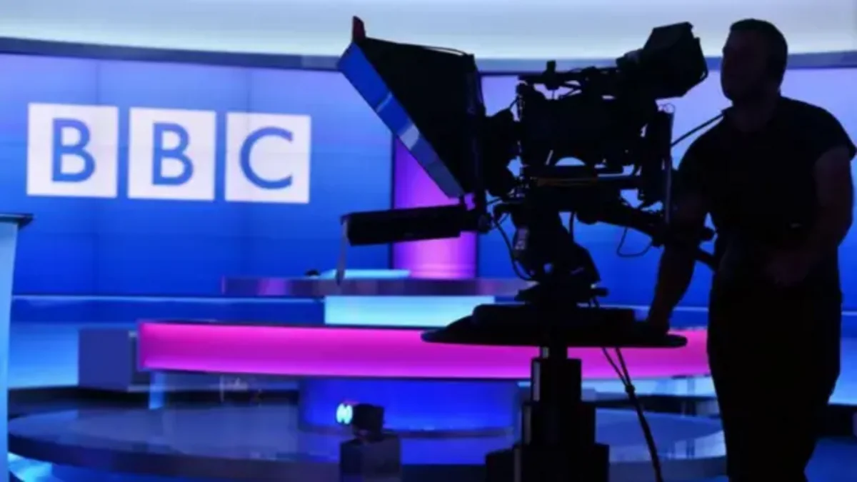 FT: BBC может сократить до 2 тыс. сотрудников