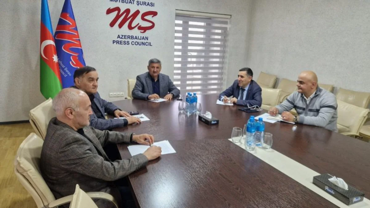 Mətbuat Şurasına üzvlük haqlarının ödənilməsində yaranan problem müzakirə olunub