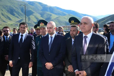 Azərbaycan və Rusiya rəsmiləri Ağbənd avtomobil körpüsünün icra vəziyyəti ilə tanış olublar