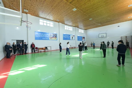 Emin Əmrullayev Qusarda məktəbdə olub, tapşırıqlar verib