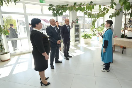 Emin Əmrullayev Qusarda məktəbdə olub, tapşırıqlar verib