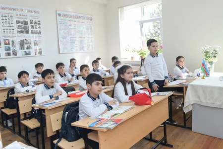 Emin Əmrullayev Qusarda məktəbdə olub, tapşırıqlar verib