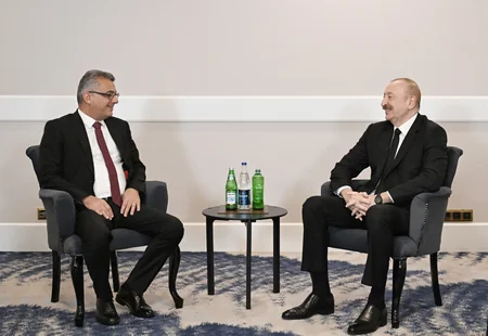 İlham Əliyevin Antalyada Şimali Kipr Prezidenti ilə görüşü olub