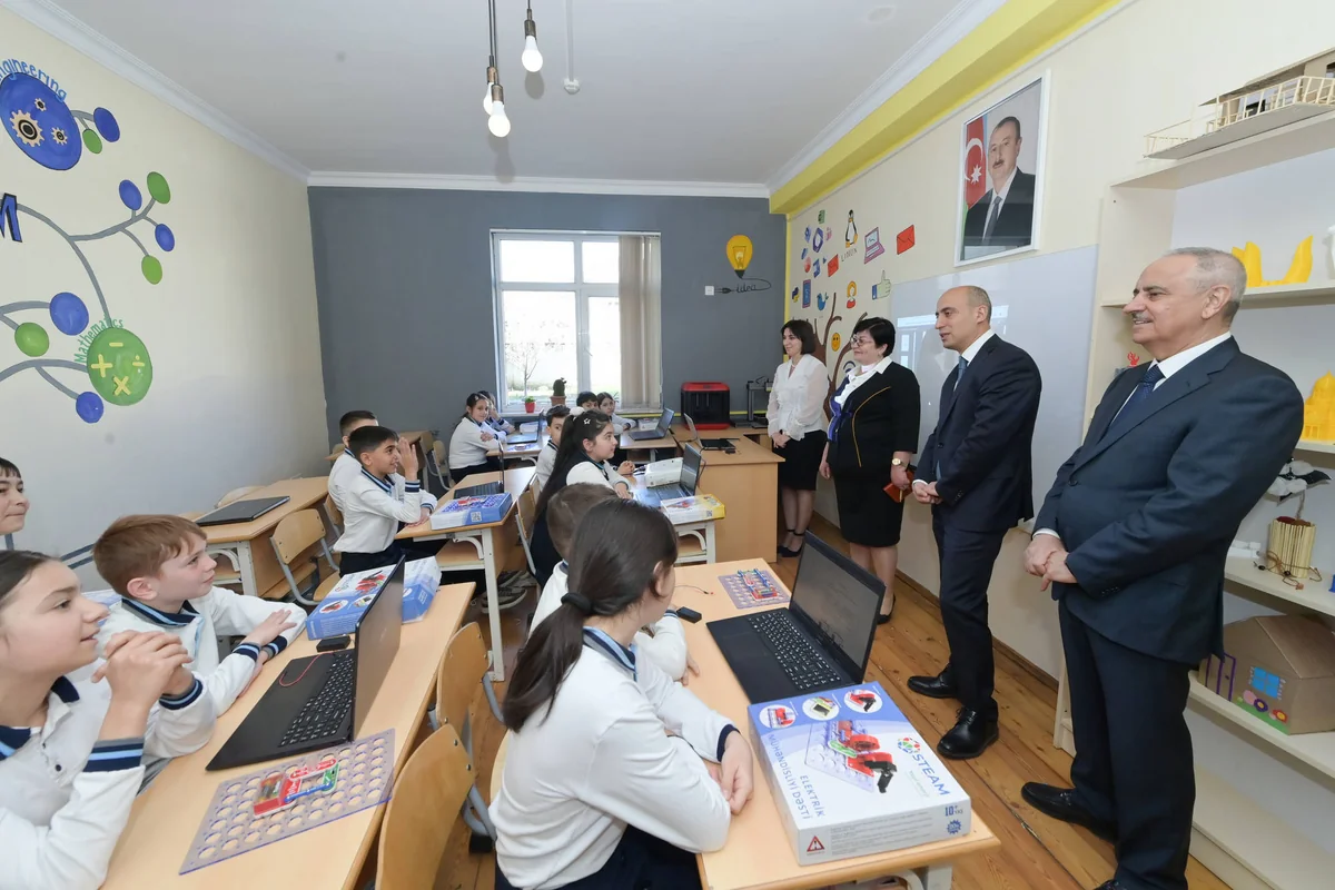 Emin Əmrullayev Qusarda məktəbdə olub, tapşırıqlar verib
